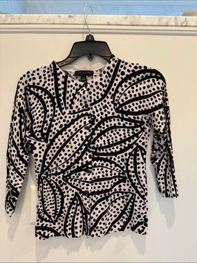 Ann Taylor Black and White Leaf-Print Button Front Top